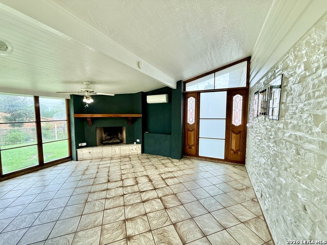 Image 6 of 24 For 3807 Longridge Dr