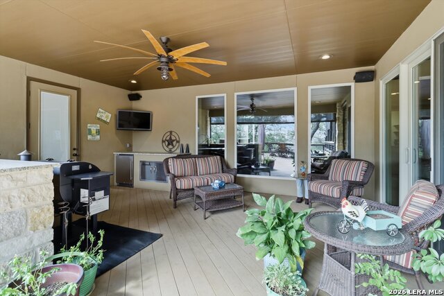 Image 81 of 90 For 1466 Crossbow