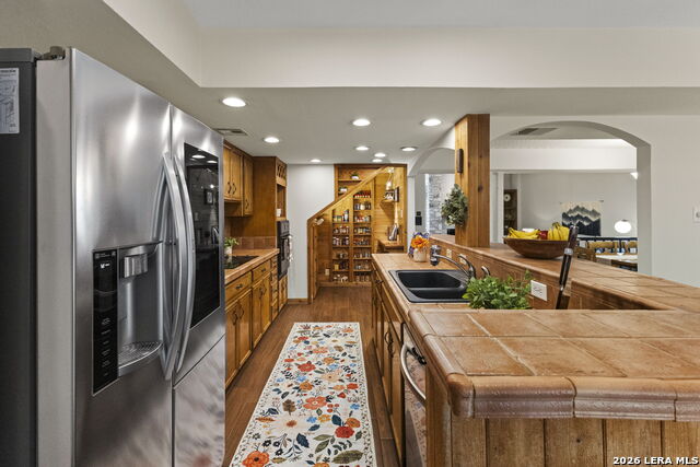 Image 17 of 37 For 3515 Hunters Circle