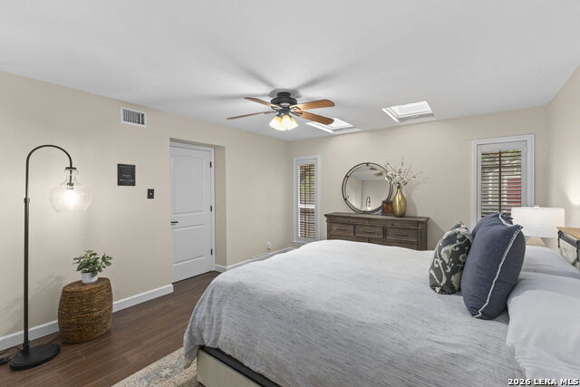 Image 21 of 37 For 3515 Hunters Circle