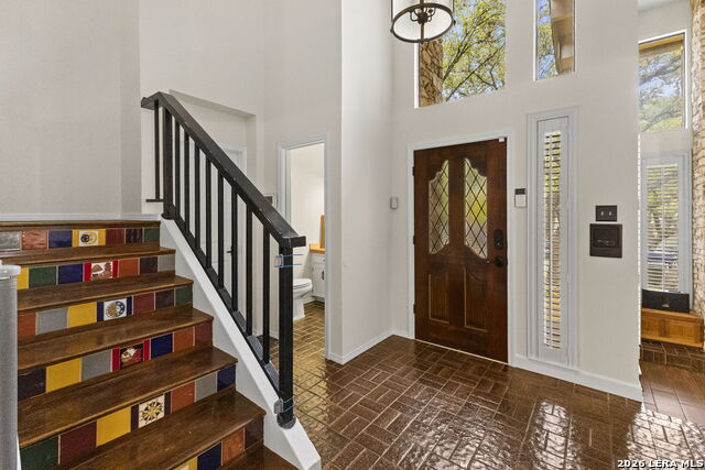 Image 5 of 37 For 3515 Hunters Circle