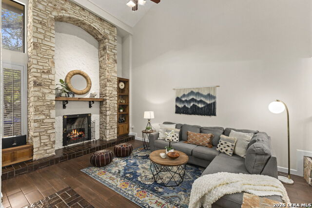 Image 6 of 37 For 3515 Hunters Circle