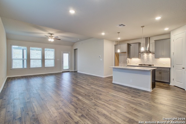 Image 17 of 34 For 1850 Pining Street