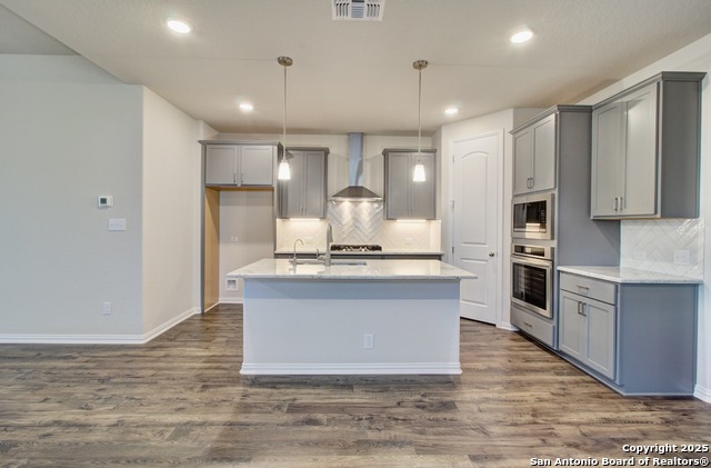 Image 2 of 34 For 1850 Pining Street