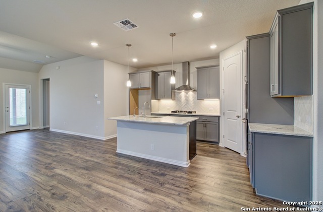 Image 3 of 34 For 1850 Pining Street