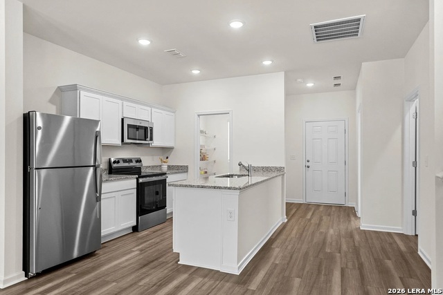 Image 5 of 15 For 4622 Flying Hooves