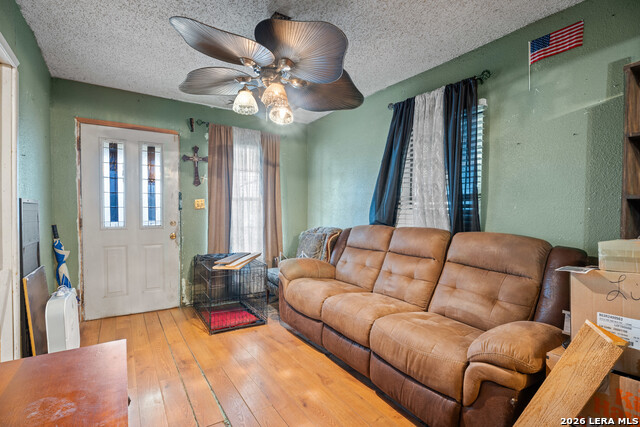 Image 6 of 30 For 116 Parkview