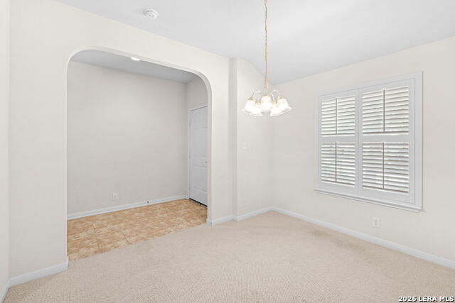 Listing photo id 9 for 3322 Butler Pass