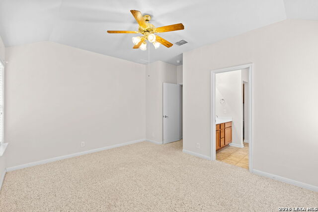 Listing photo id 12 for 3322 Butler Pass