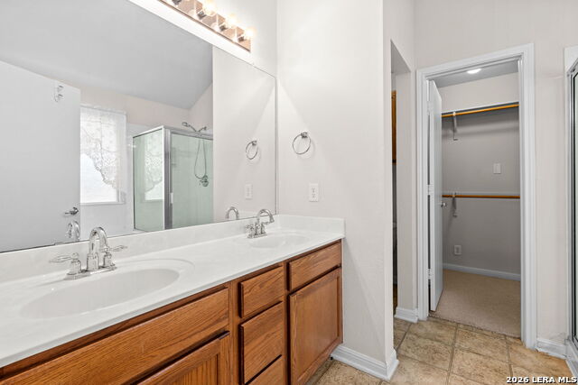 Listing photo id 13 for 3322 Butler Pass