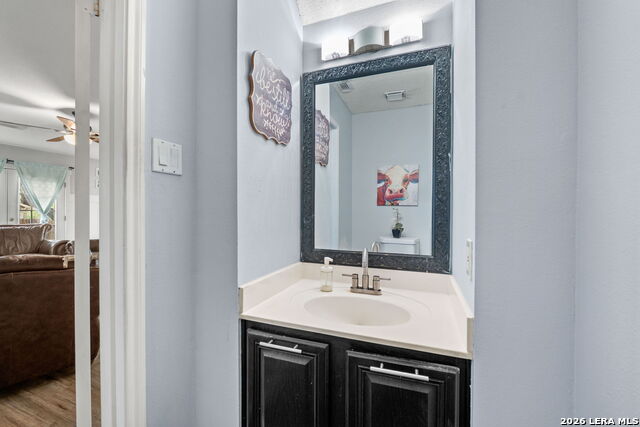 Image 18 of 36 For 4123 Knollpass