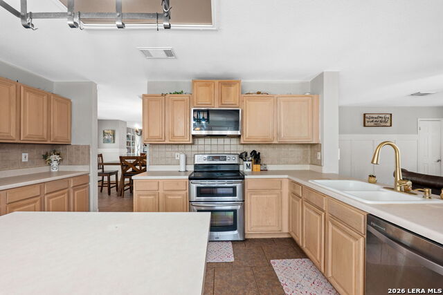 Image 7 of 36 For 4123 Knollpass