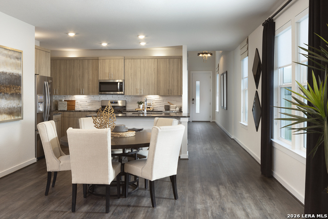 Image 4 of 17 For 6023 Calgary Park