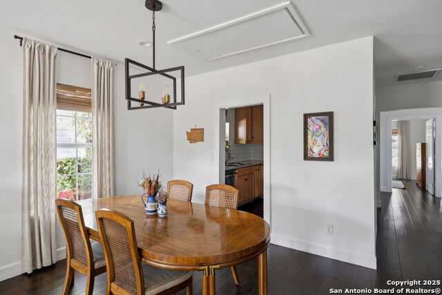 Image 11 of 29 For 711 Eleanor  