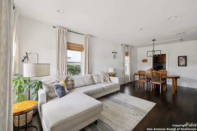 Image 6 of 29 For 711 Eleanor  