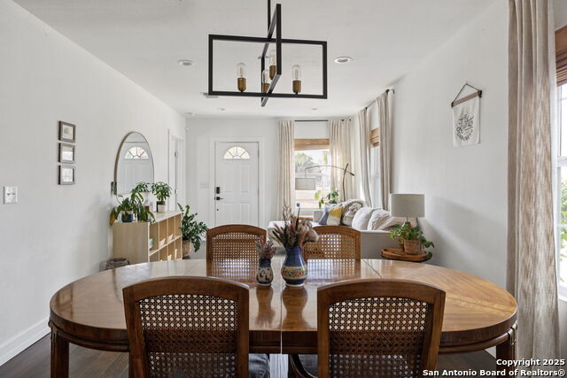 Image 9 of 29 For 711 Eleanor  