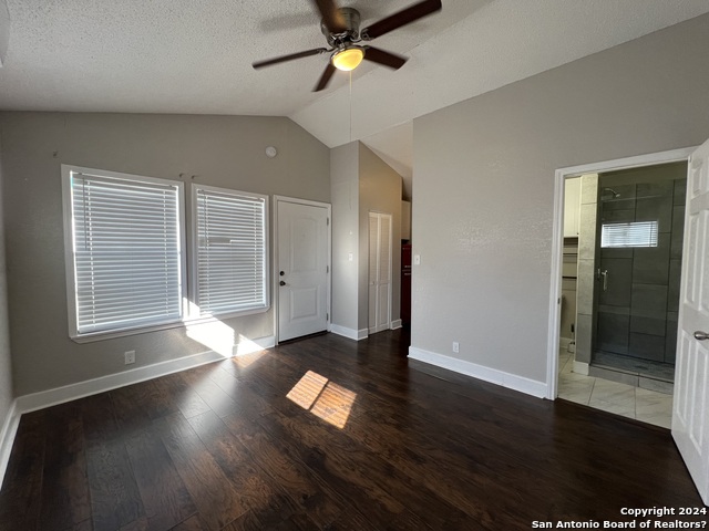 Image 5 of 10 For 825 Russell Pl W 3