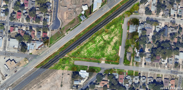 Image 3 of 9 For 611 Oriental Ave