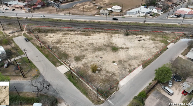 Image 6 of 9 For 611 Oriental Ave