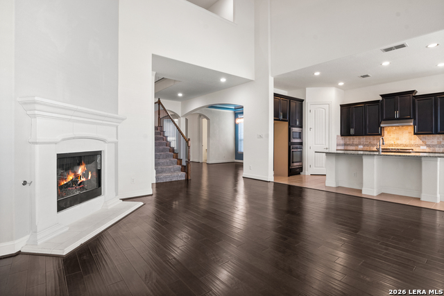 Image 16 of 34 For 221 Aspen Dr