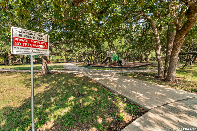 Image 29 of 34 For 221 Aspen Dr