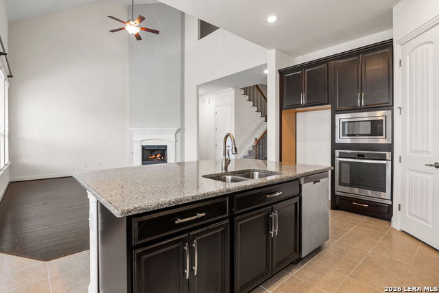 Image 3 of 34 For 221 Aspen Dr