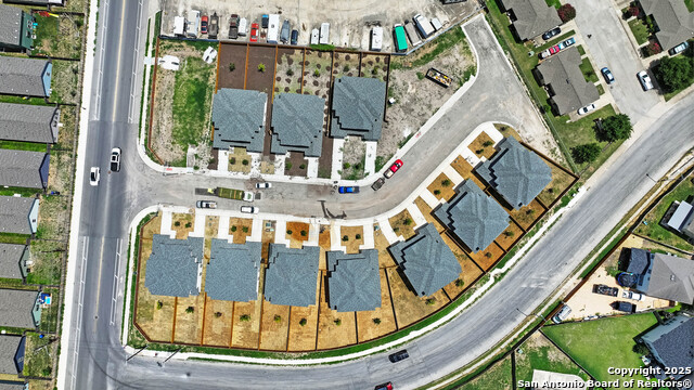 Image 21 of 23 For 8619 Valentina Way