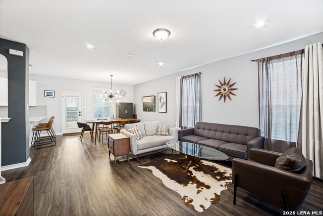 Image 7 of 24 For 7974 Hanging Br