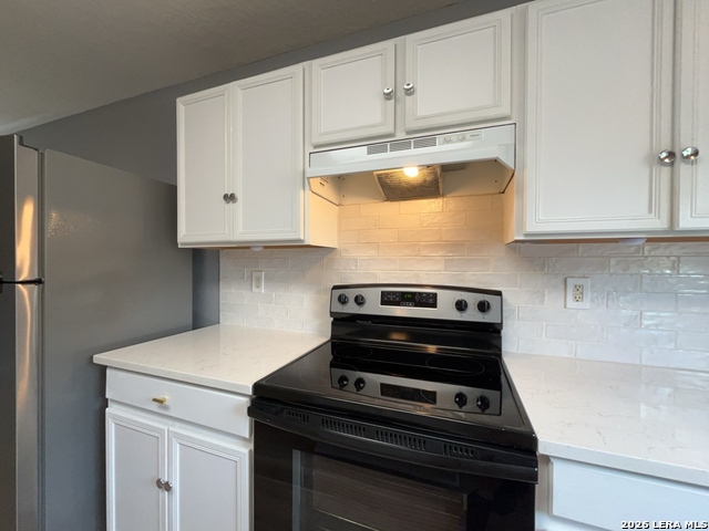 Image 17 of 45 For 9011 Laguna Falls