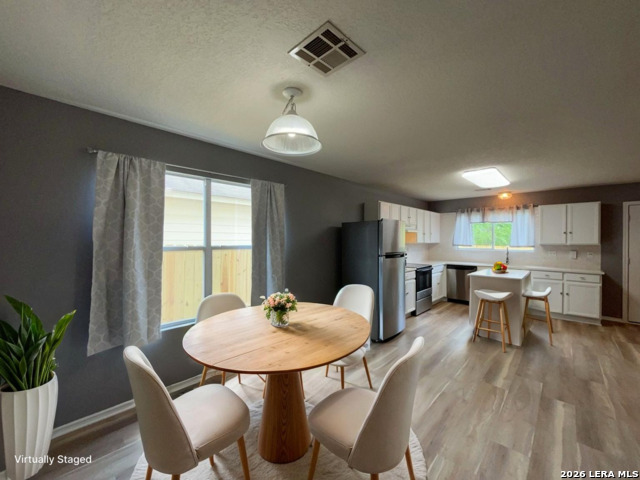 Image 4 of 45 For 9011 Laguna Falls