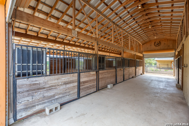 Image 29 of 50 For 395 Bluff Creek