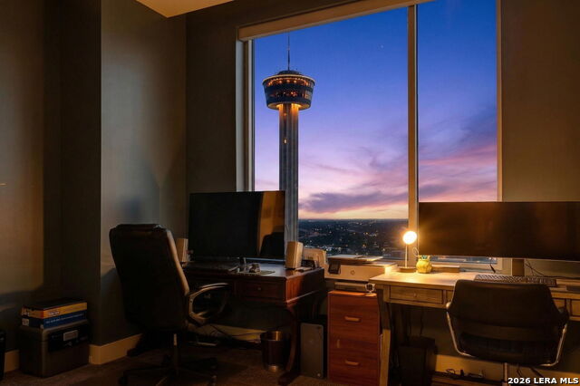 Image 23 of 63 For 610 Market St E Unit 2605