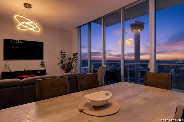 Image 24 of 63 For 610 Market St E Unit 2605