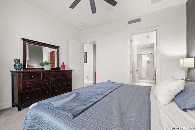 Image 31 of 63 For 610 Market St E Unit 2605