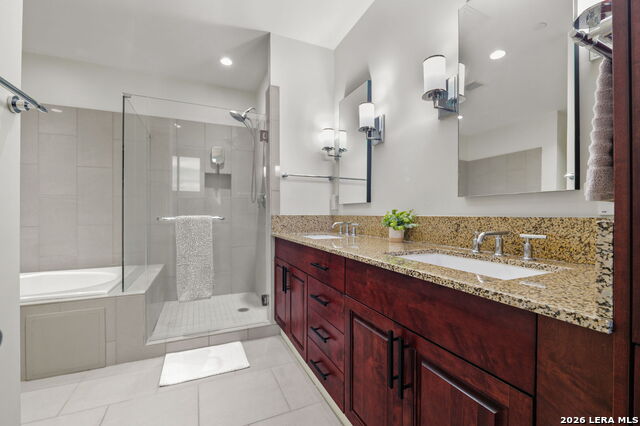 Image 33 of 63 For 610 Market St E Unit 2605