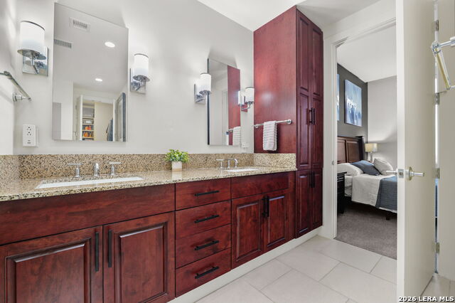 Image 35 of 63 For 610 Market St E Unit 2605