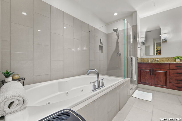 Image 38 of 63 For 610 Market St E Unit 2605