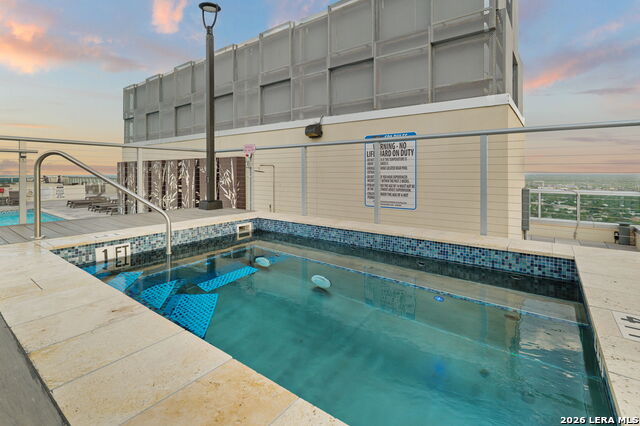 Image 45 of 63 For 610 Market St E Unit 2605