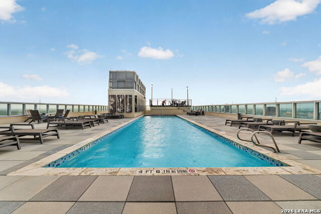 Image 48 of 63 For 610 Market St E Unit 2605