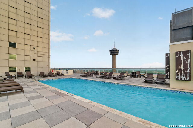 Image 51 of 63 For 610 Market St E Unit 2605