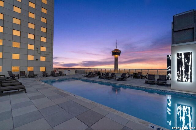 Image 52 of 63 For 610 Market St E Unit 2605