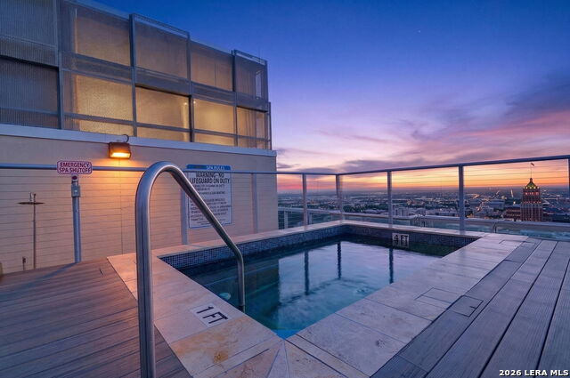 Image 55 of 63 For 610 Market St E Unit 2605