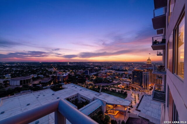 Image 61 of 63 For 610 Market St E Unit 2605