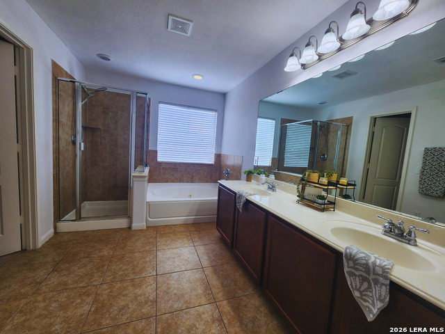 Image 11 of 42 For 209 Town Creek Way