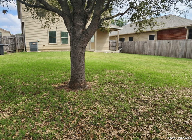 Image 22 of 42 For 209 Town Creek Way