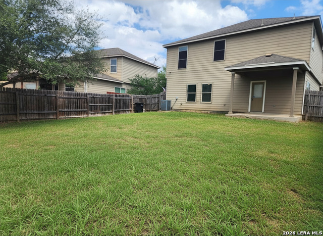 Image 23 of 42 For 209 Town Creek Way