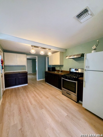 Image 17 of 26 For 419 Collinsworth Avenue