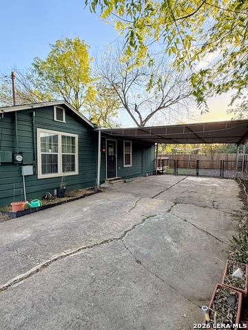 Image 5 of 26 For 419 Collinsworth Avenue