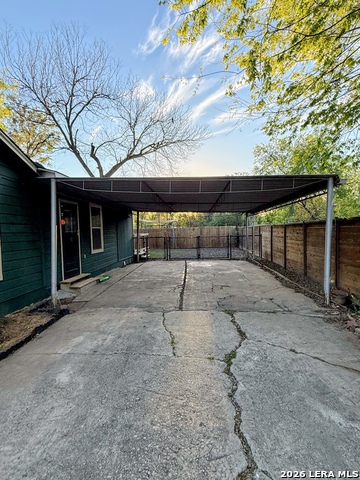 Image 6 of 26 For 419 Collinsworth Avenue