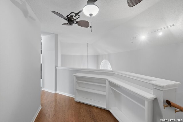 Image 17 of 41 For 8426 Ulysses